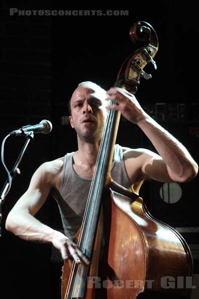 THEE SILVER MT ZION MEMORIAL ORCHESTRA AND TRA-LA-LA BAND - 2008-04-13 - PARIS - La Maroquinerie - 